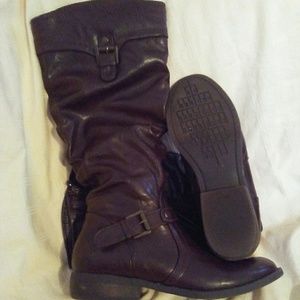Women's Size 8M Dark Brown Boot
